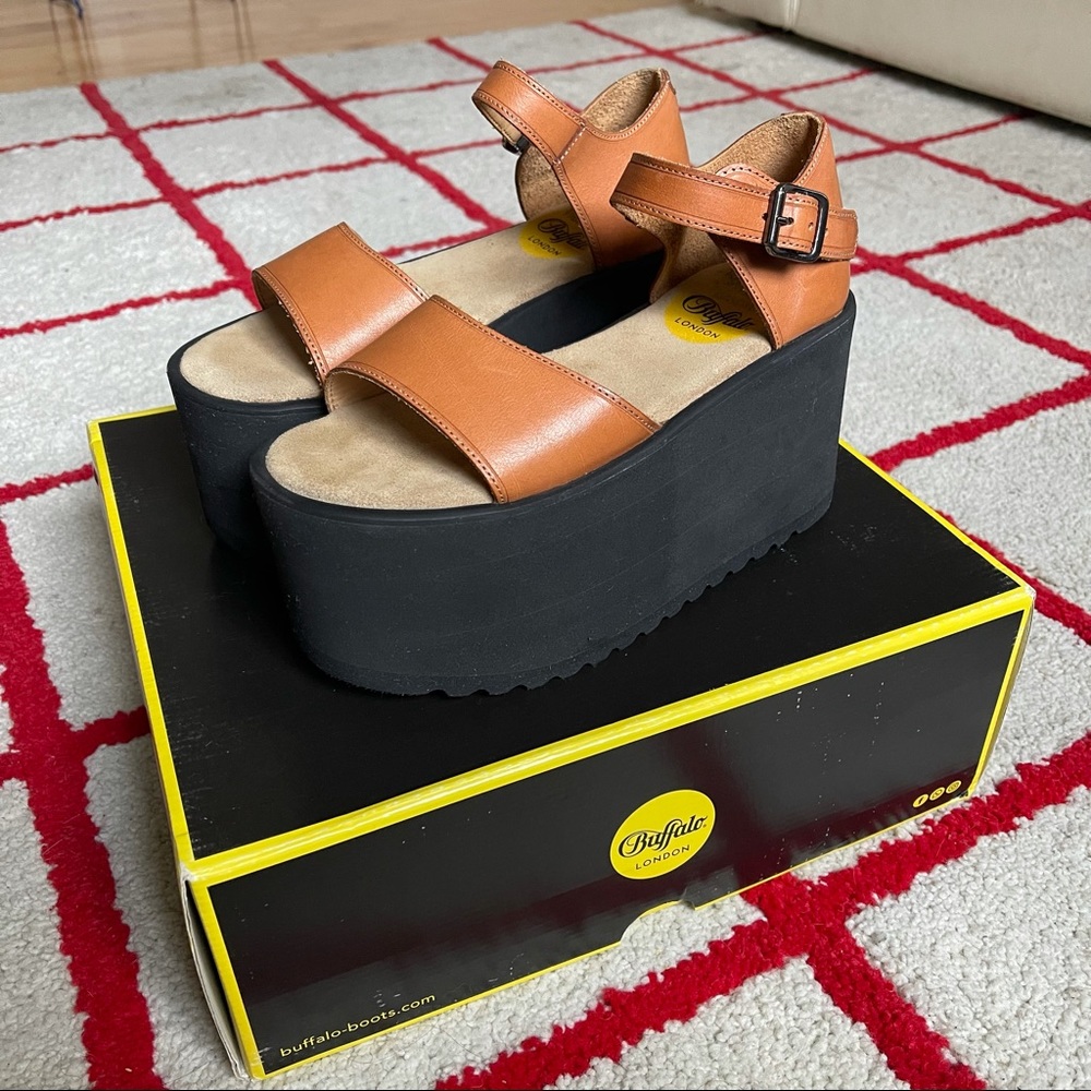 Vivienne Westwood x Buffalo London Connected Platform Sandal